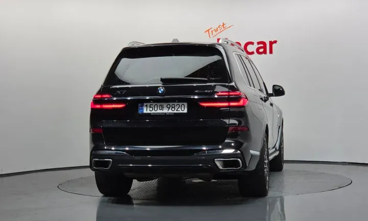BMW X7