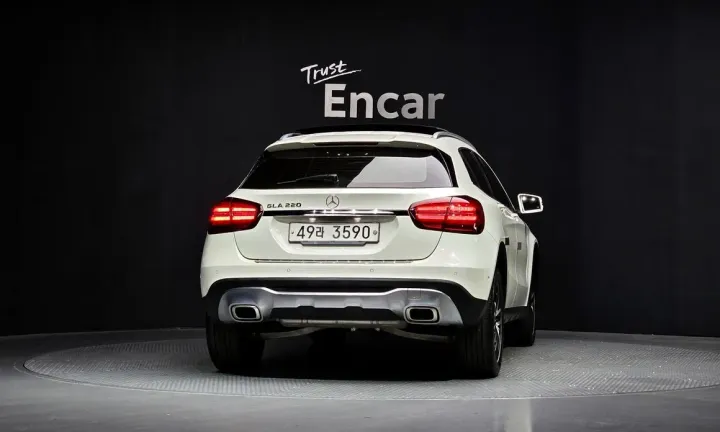 Mercedes-Benz GLA-Class