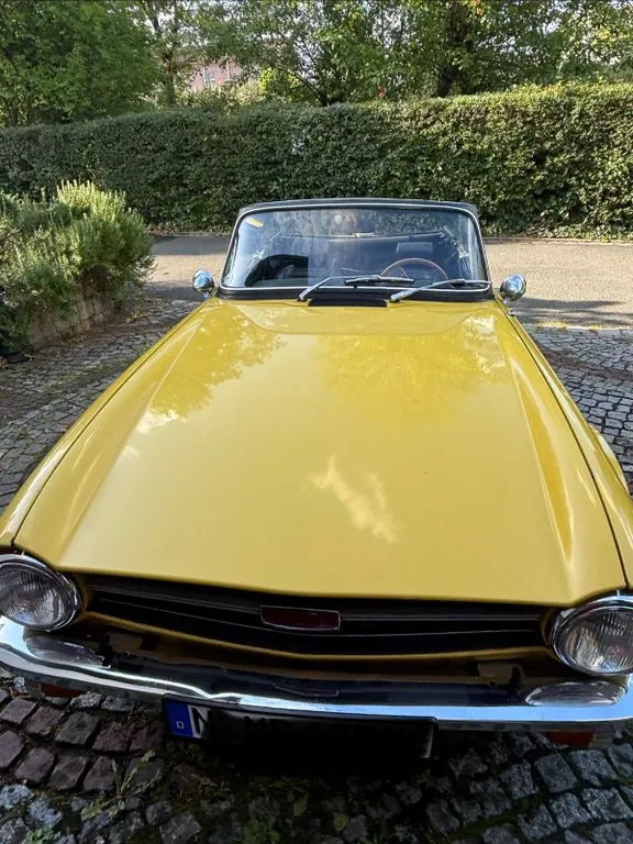Triumph TR6