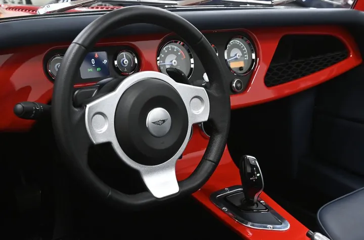 Morgan Plus 6