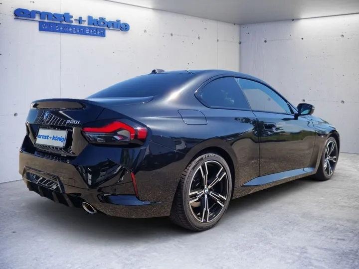 BMW 220