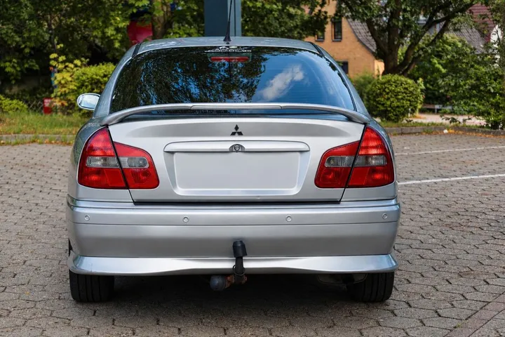 Mitsubishi Carisma