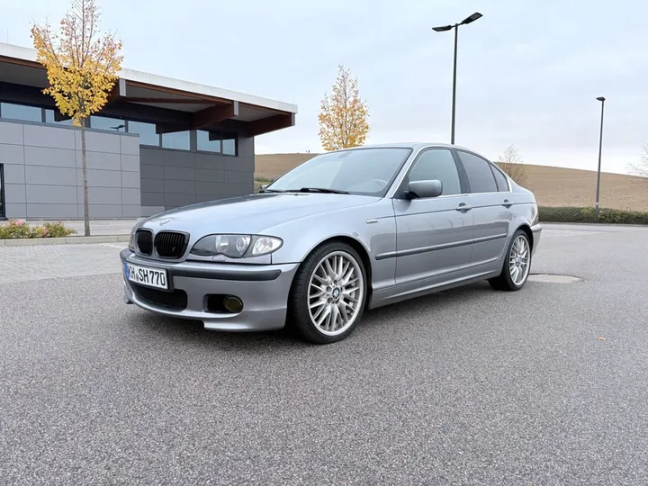 BMW 320