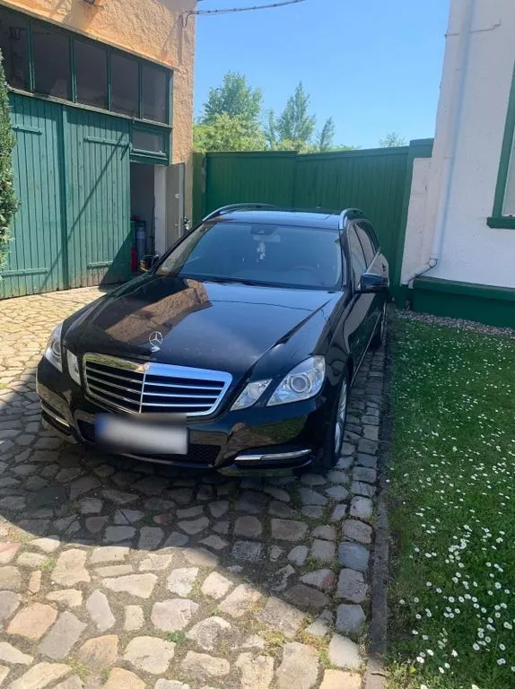 Mercedes-Benz E 200