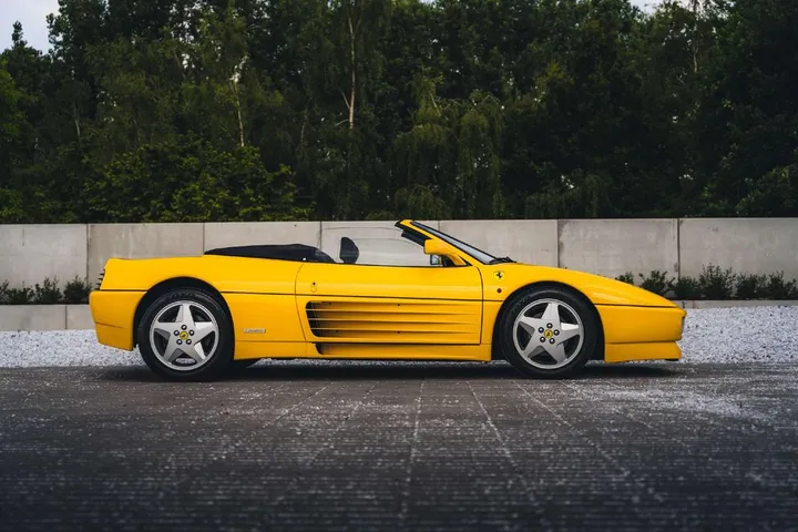 Ferrari 348