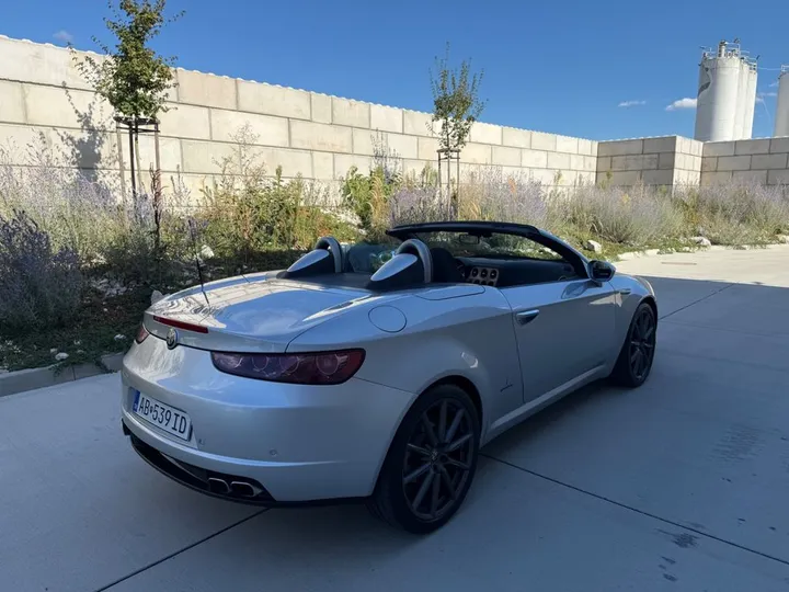 Alfa Romeo Spider