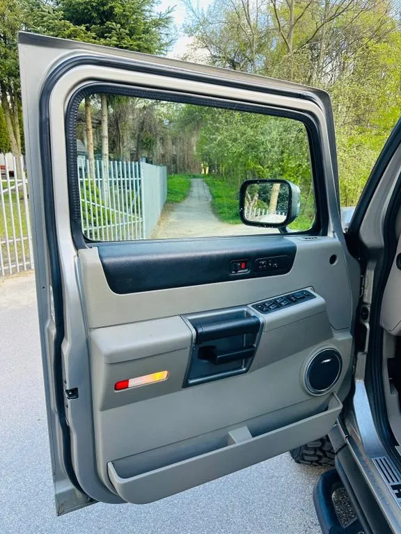 Hummer H2