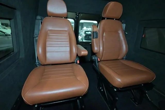 Mercedes-Benz G 230
