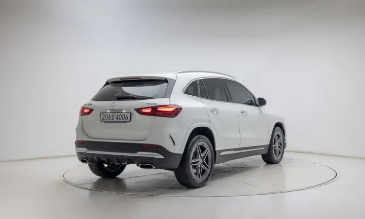 Mercedes-Benz GLA-Class