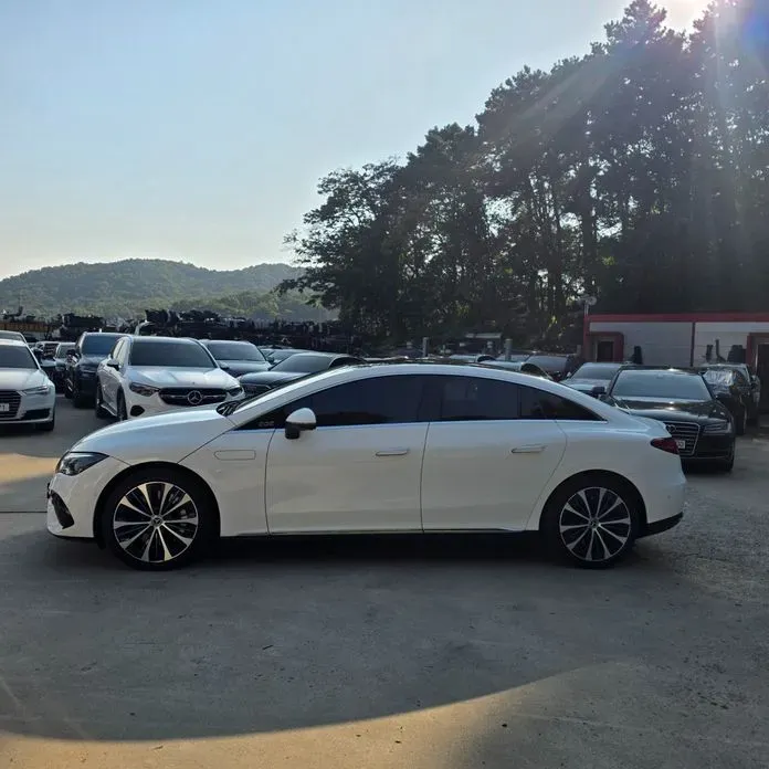 Mercedes-Benz EQE