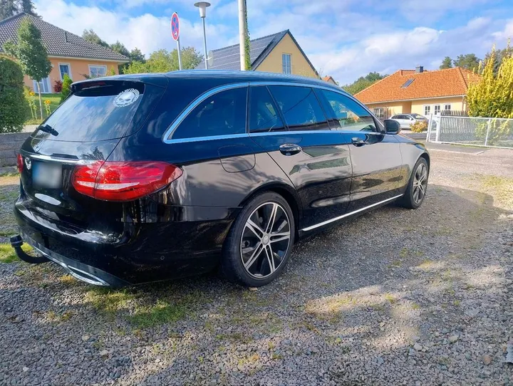 Mercedes-Benz C 180