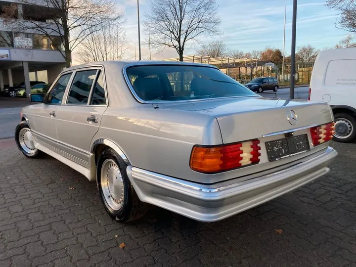 Mercedes-Benz 380