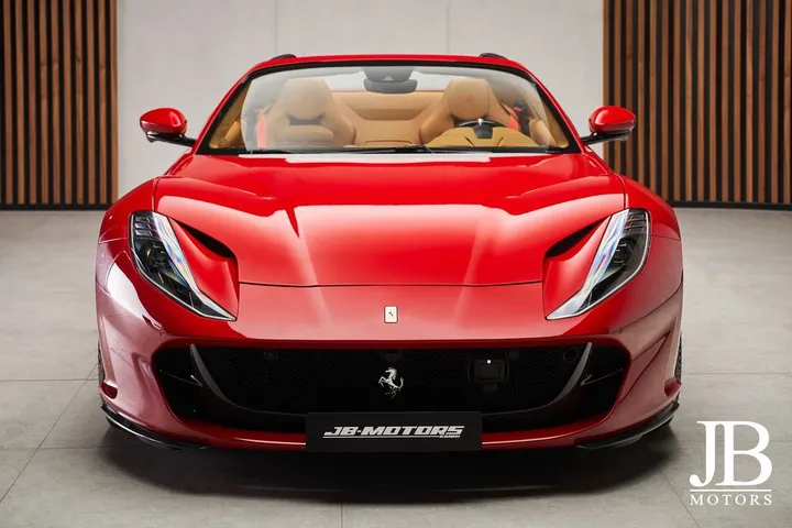 Ferrari 812