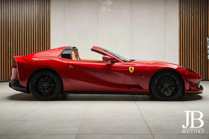 Ferrari 812