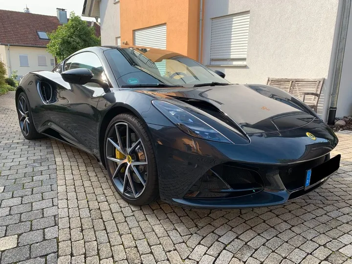 Lotus Emira