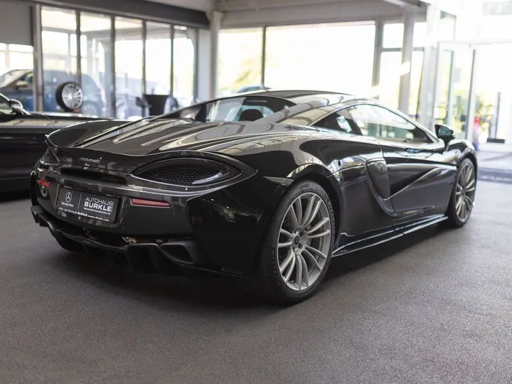 McLaren 570S