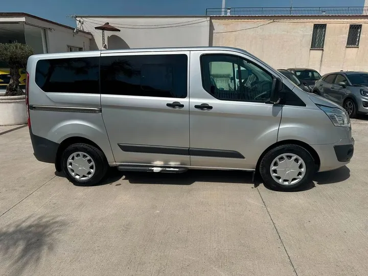 Ford Tourneo Custom