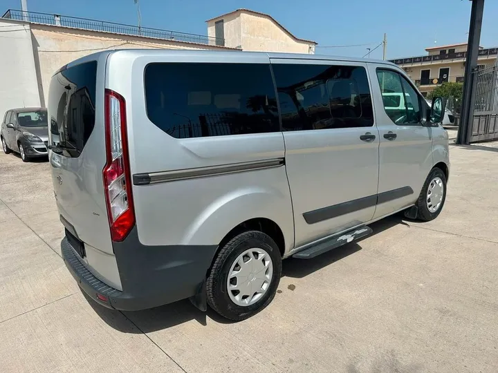 Ford Tourneo Custom
