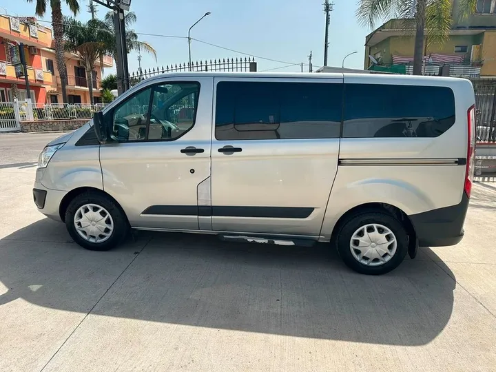 Ford Tourneo Custom