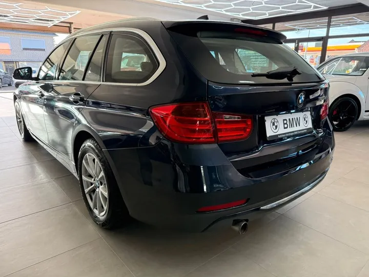 BMW 320