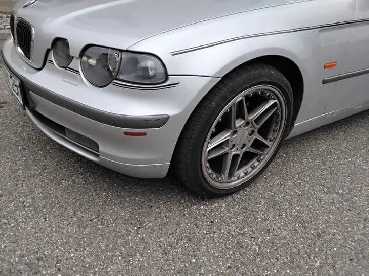 BMW 325