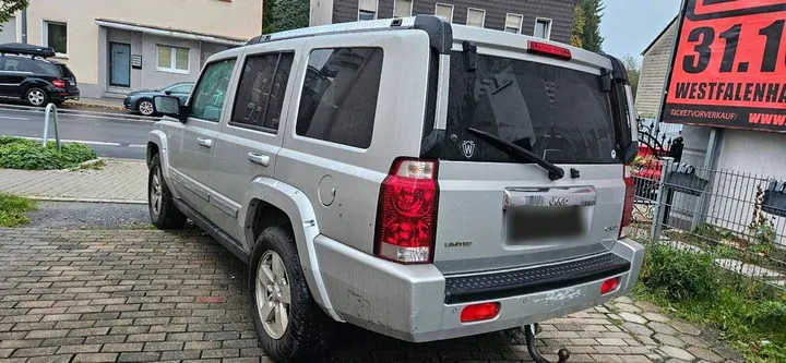 Jeep Commander