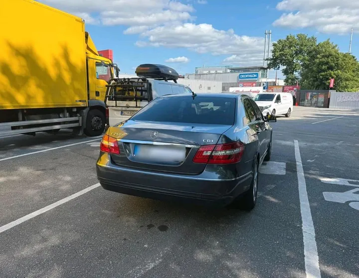 Mercedes-Benz E 250