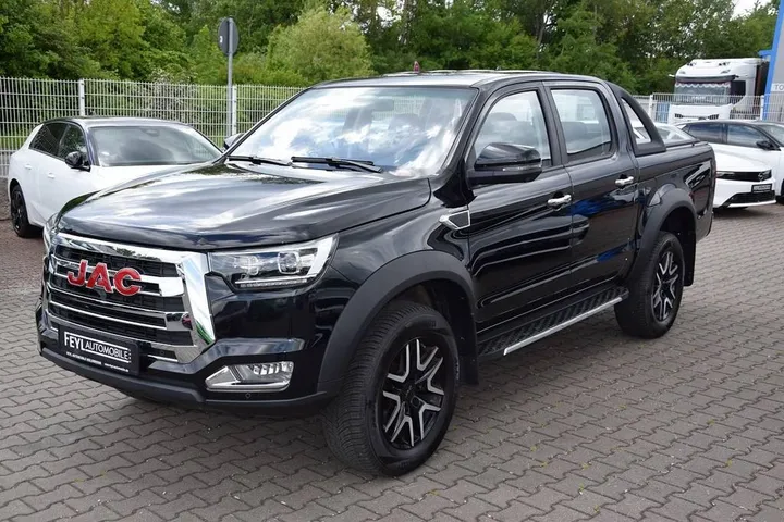 JAC 8 Pro