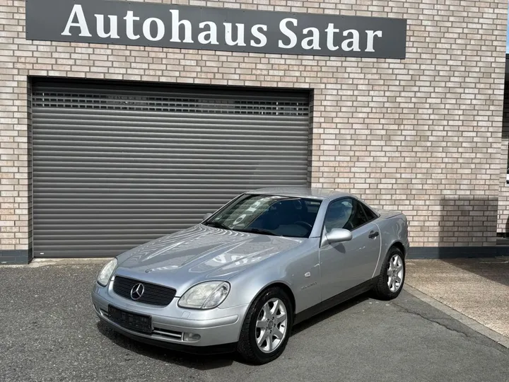 Mercedes-Benz SLK 230