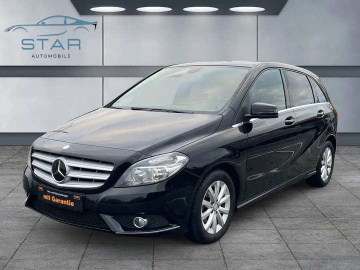 Mercedes-Benz B 180