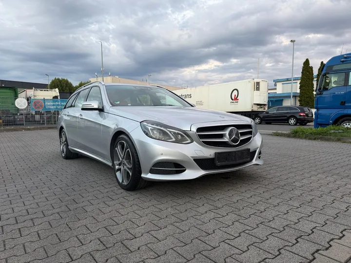 Mercedes-Benz E 300