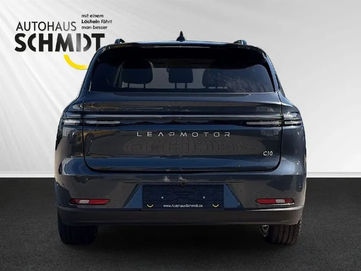 Leapmotor C10