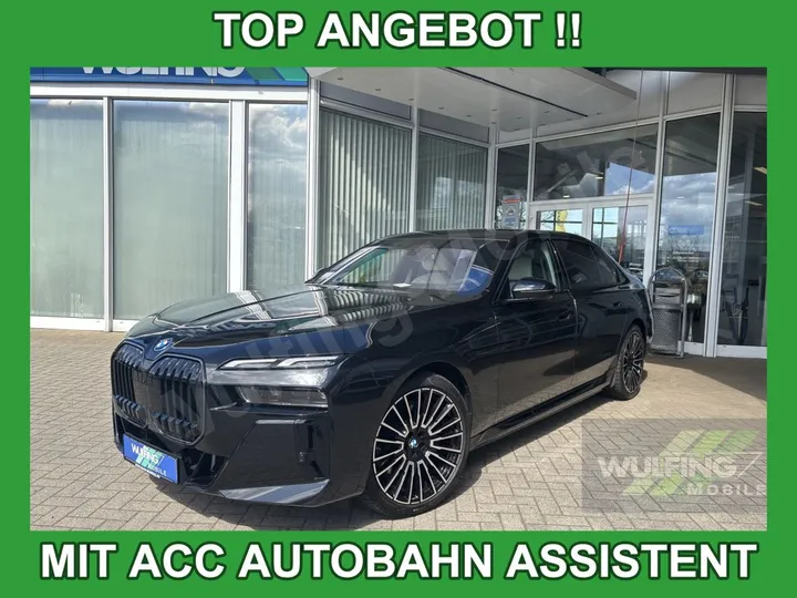 BMW i7