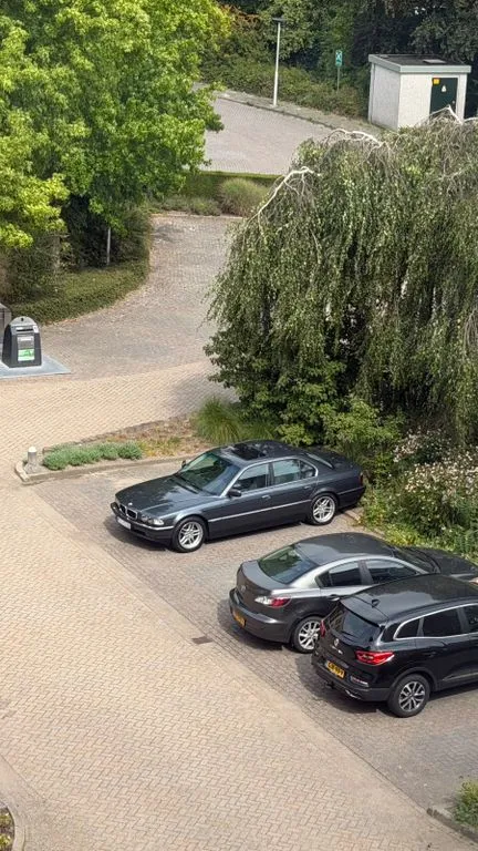 BMW 740