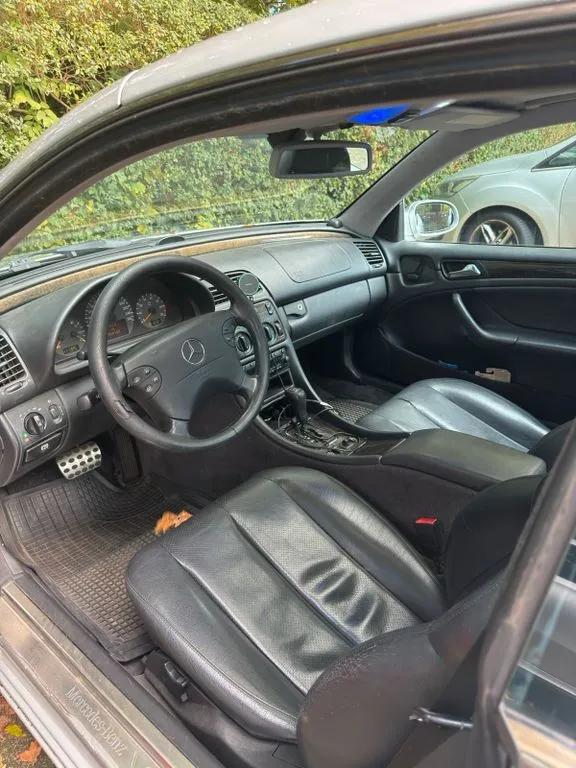 Mercedes-Benz CLK 230
