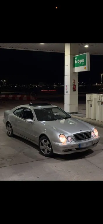 Mercedes-Benz CLK 230