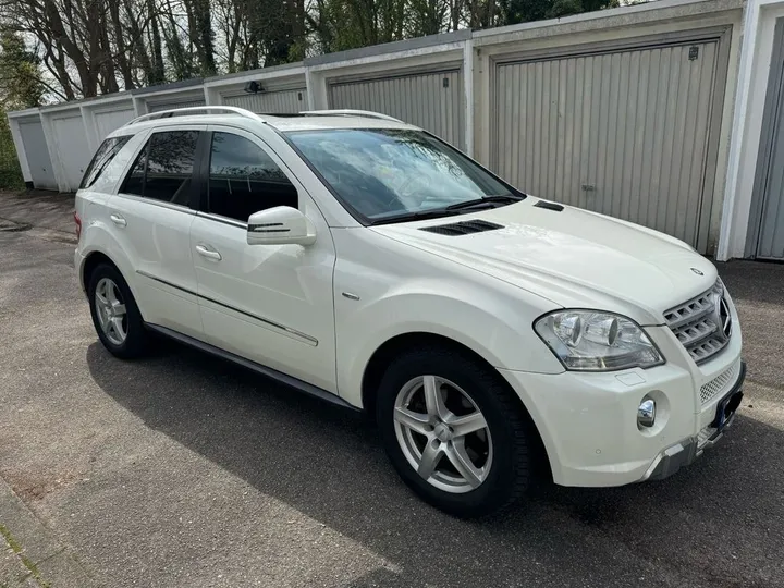 Mercedes-Benz ML 300