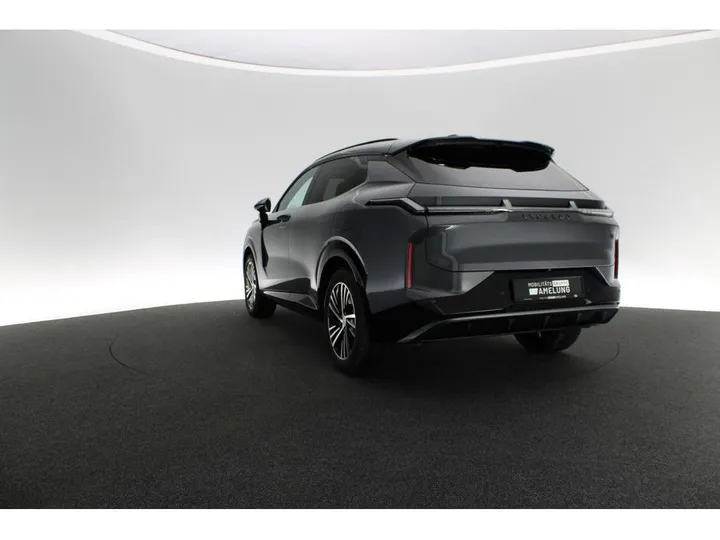 Lynk&Co 08