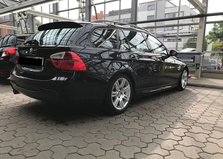 BMW 325