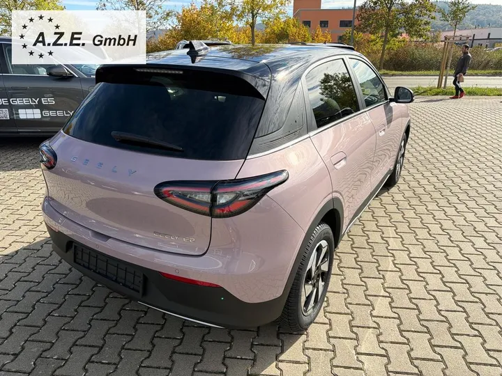 Geely E2