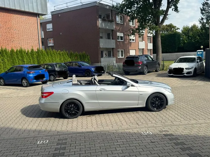 Mercedes-Benz E 200