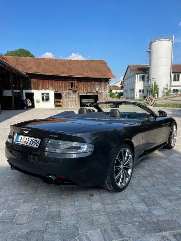 Aston Martin Virage