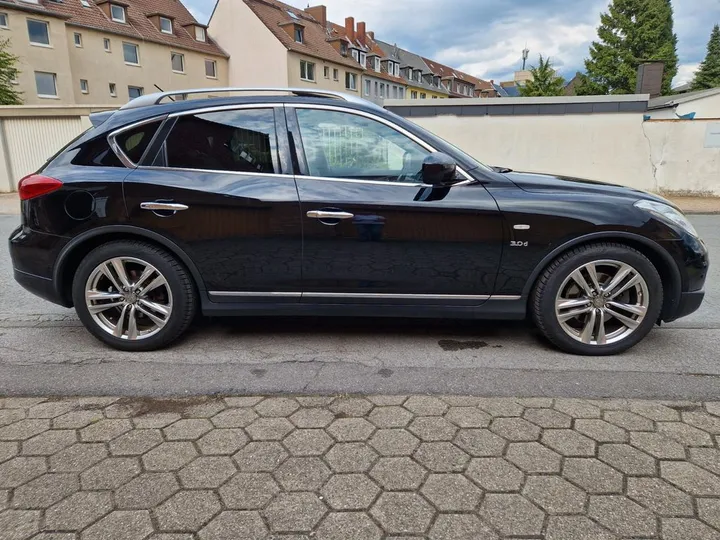 Infiniti QX50
