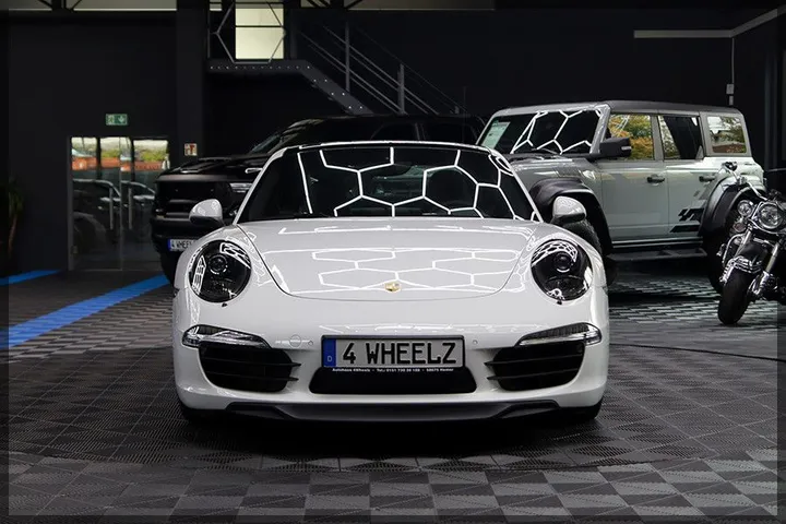 Porsche 911