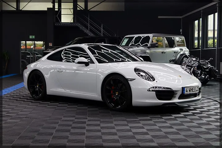 Porsche 911