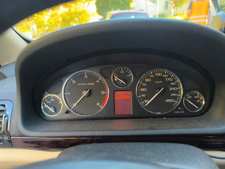 Peugeot 407