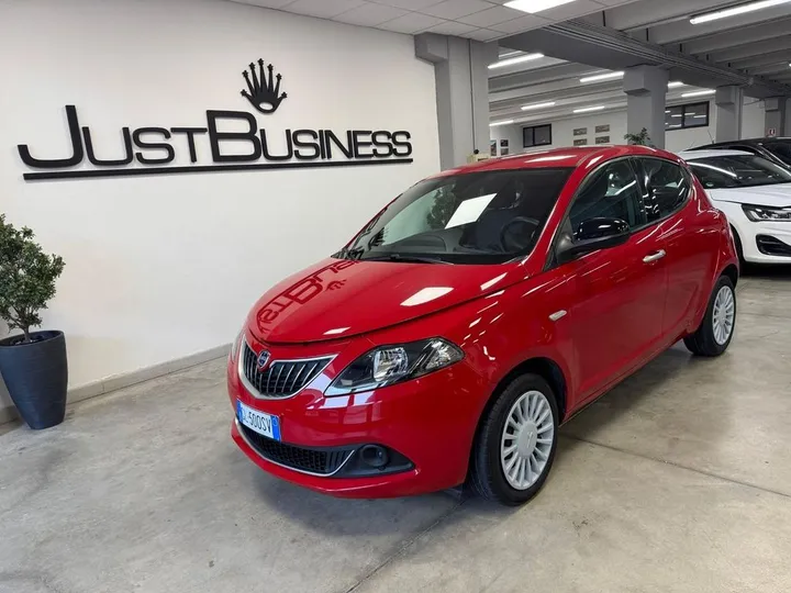 Lancia Ypsilon