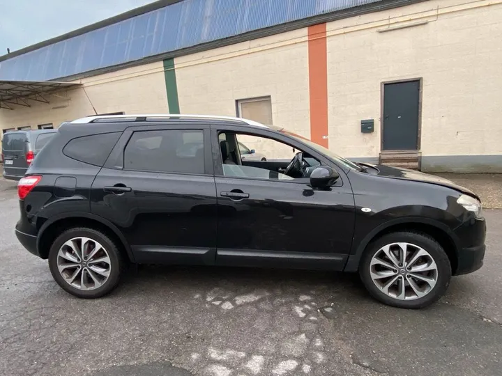 Nissan Qashqai+2