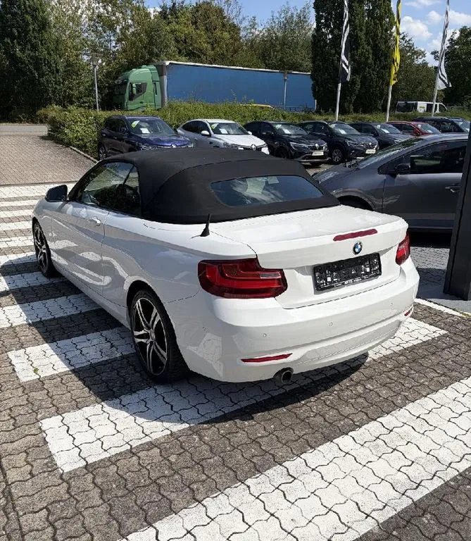 BMW 218