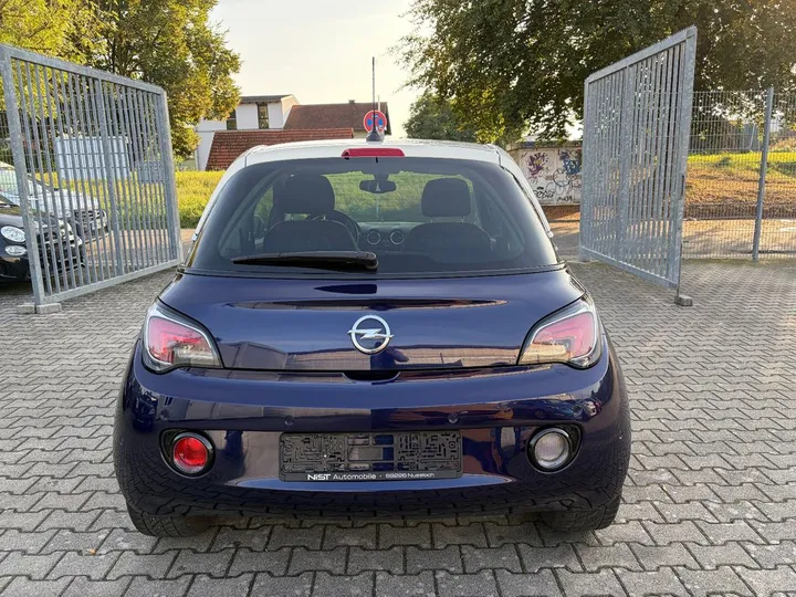 Opel Adam